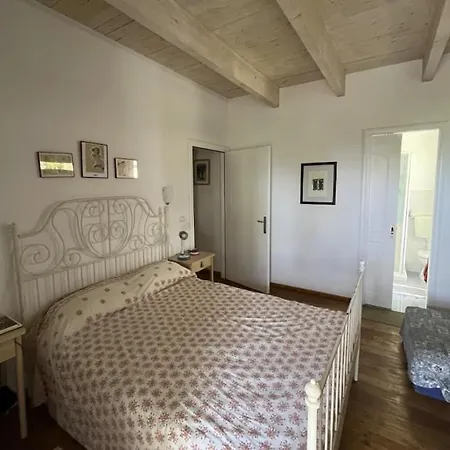 בית נופש La Casa Tra Gli Alberi E Il פיסקרדו